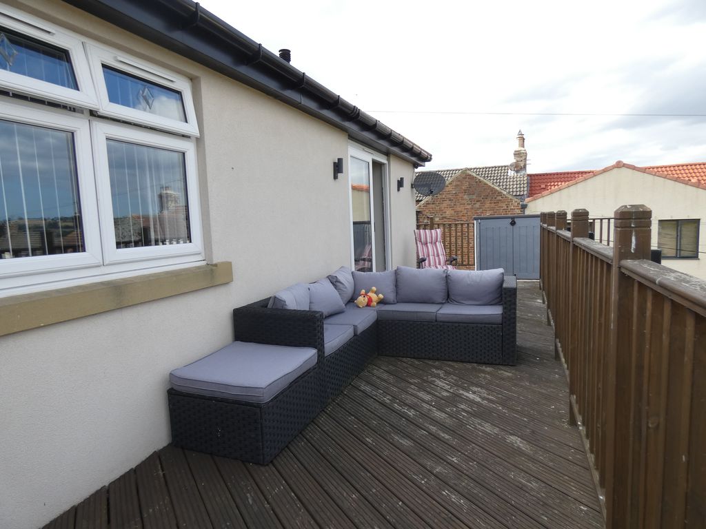 Rear Decking Balcony- click for photo gallery